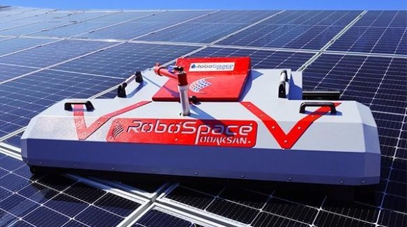 Güneş Paneli Temizleme Robotu Nedir? Ne işe yarar? Faydaları Nedir?