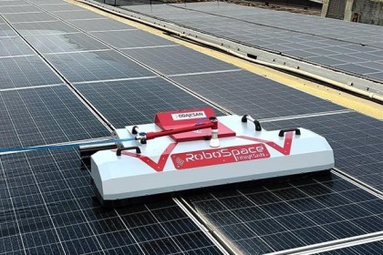 Güneş Paneli Temizleme Robotları: Verimliliği Artırmanın Akıllı Yolu